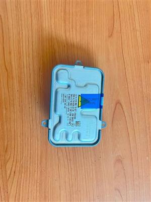 BRAND NEW MERCEDES BENZ W218 HEADLIGHT CONTROL MODULE / BALLAST