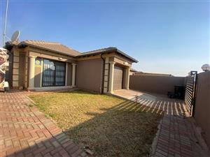 House Rental Monthly in Modderbee