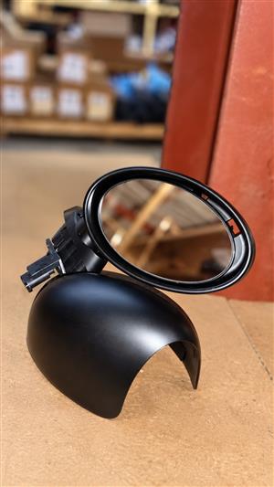 NO1DM001  NO1DM002   Mini cooper R50 Left and Right Mirrors for sale new 