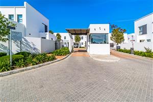 Modern Secure Pet-Friendly 3 Bed Duplex in Croydon Gardens Estate