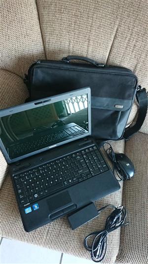 LAPTOP i3 WITH EXTRAS LIKE NEW