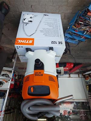 Stihl SE122 vacuum cleaner