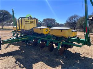 2021 John Deere 1755