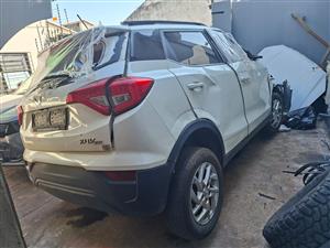 Mahindra XUV300 breaking for spares