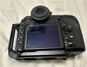 well used nikon D859