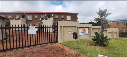 Townhouse For Sale in Winchester Hills