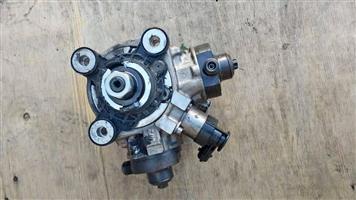 Volvo S60 / XC60 D5 diesel pump for sale