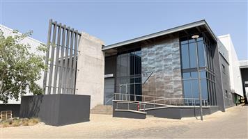 WAREHOUSE TO LET IN CENTURION