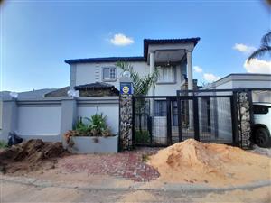 House For Sale in Akasia