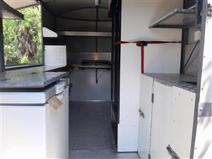 Custombuilt 4 m foodtrolley for sale