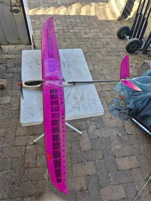 RC glider with servos and motor
