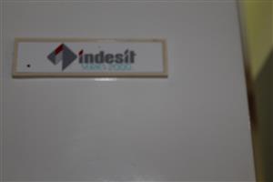 Indesit Series 2000 fridge/freezer 1850x720x750