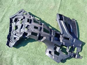 MERCEDES BENZ W447 VIANO AMG  RIGHT HAND SIDE BUMPER INNER BRACKET SLIDE AVAILABLE FOR SALE