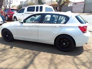 2013 BMW 1SERIES 116i F20 Auto white color Leather Seat PDC Sensors 173.000km 