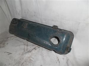 Nissan 1400 tappet cover