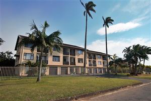 Modern Coastal Gem – Renovated 2-Bedroom Flat with Sea Views in Scottburgh