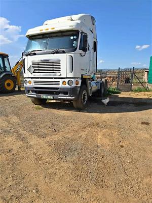 FREIGHTLINER ISX 500