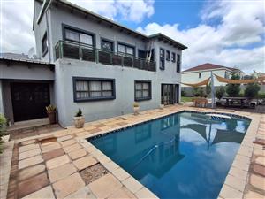 Beautiful Freehold Home in a Secure Theresapark Estate