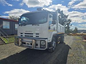 T761- 2016-I SUZU FTR850 TIPPER TRUCK