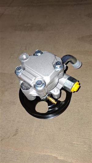 2017 Mitsubishi triton 2.4 4n15 power steering pump for sale