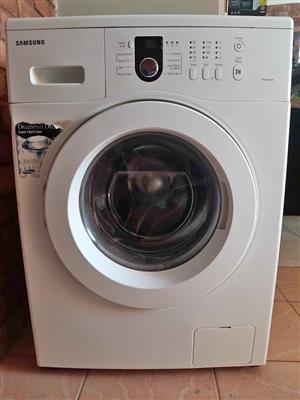 Samsung Diamond Drum front-loading washing machine WF8602NHW Model Inlet pipe also included.