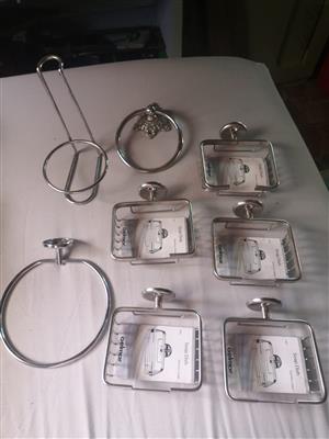 2x stainless steel towel rings and 5x stainless steel soap dishes
