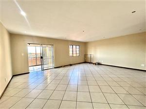 Townhouse For Sale in Mooikloof Ridge