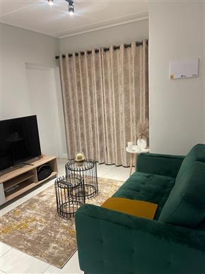 Modern 1-Bedroom Apartment at The Blue Gate, Silver Lake