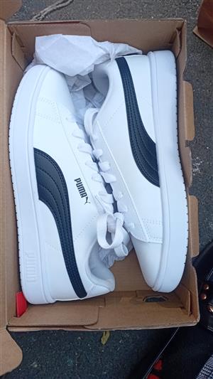 Ladies Puma sneakers