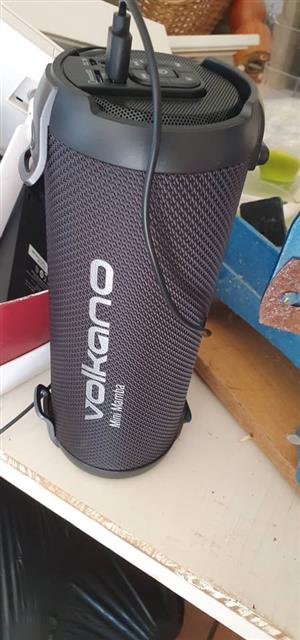 Volcano mini mamba Blue tooth speaker