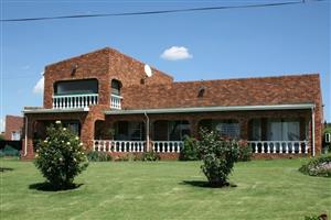 EXCLUSIVE VAAL MARINA MASTERPIECE – UNMATCHED VALUE AT R2,010,000