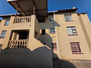 BEAUTIFUL APARTMENT FOR SALE IN VAALPARK – RIVERFRONT LIVING!