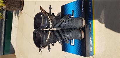 Almost new O'Neill boots for sale