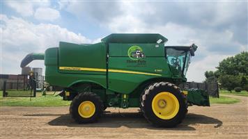 2023 John Deere S760