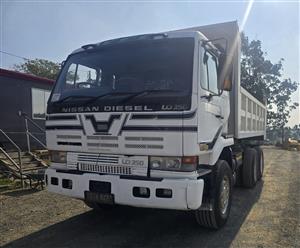 T875- 1994 NISSAN DIESEL CW350 TIPPER TRUCK