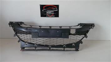 Mazda 3 grille