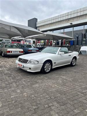 Mercedes Benz SL320 automatic with original interior interior, done 167000km.