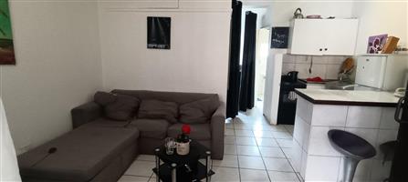 Apartment For Sale in Albertville