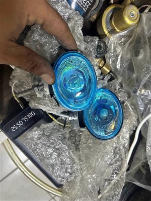 Vintage-Style Blue Tint Auxiliary Spotlights / Fog Lights (Pair)
