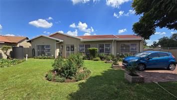 House For Sale in Brackendowns
