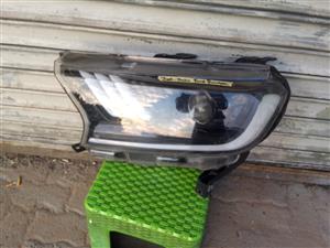 (2026-2020 ) FORD RANGER T8 LEFT SIDE NORMAL HEADGHT FOR SALE