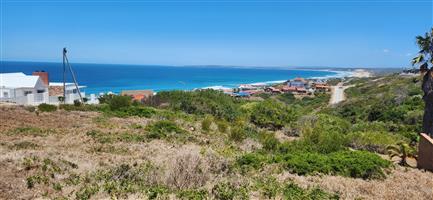 Vacant erf almost on the beach