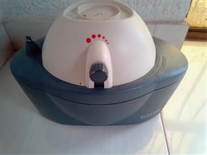 Humidifier Electra Health Cold and Warm Steam. As good as new. 