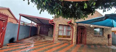 SOSHANGUVE XX 3 BEDROOM HOUSE FOE SALE