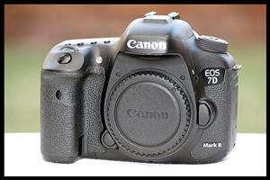 Canon EOS 7D Mark II - Body Only (BOXED)