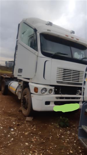 Freightliner argosy truck stripping for parts/buy complete