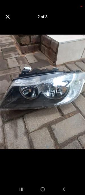 BMW 320D E90 Head lights (left and right sites)