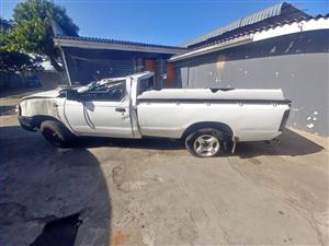 NISSAN HARDBODY STRIPPING FOR SPARES