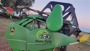2015 John Deere 625F