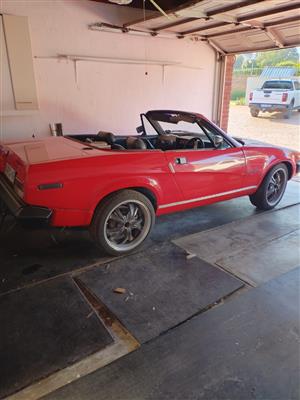 Truimp TR7
